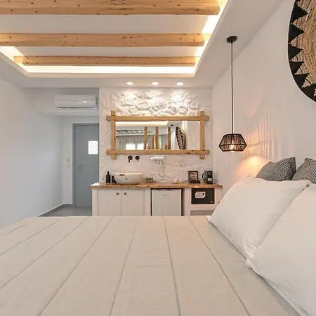 Naxos Finest & Hotel 3*