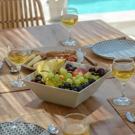 Naxos Finest & 3* Naxos City