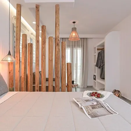 Naxos Finest & ホテル Naxos City