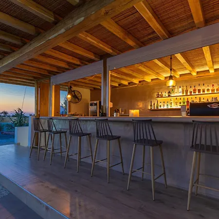 ホテル Naxos Finest & 3*