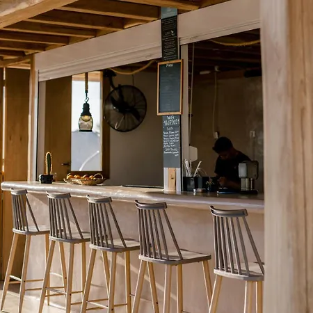 Naxos Finest & ホテル 3*