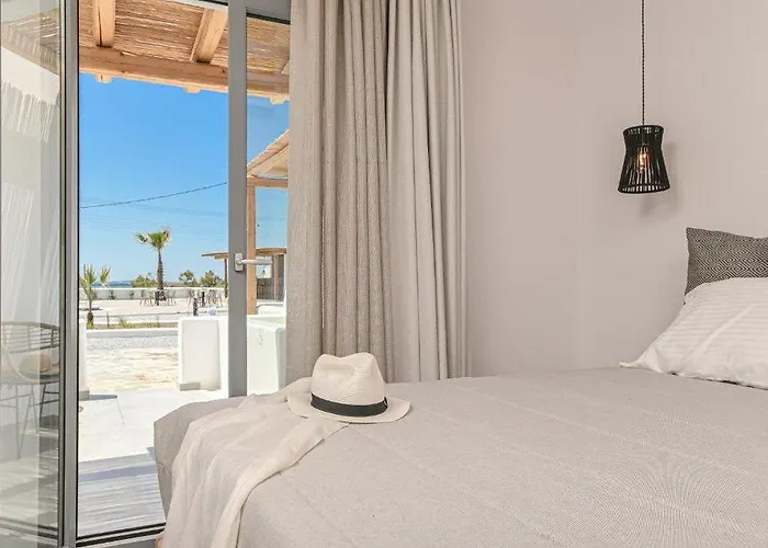 Naxos Finest & 3* Naxos City