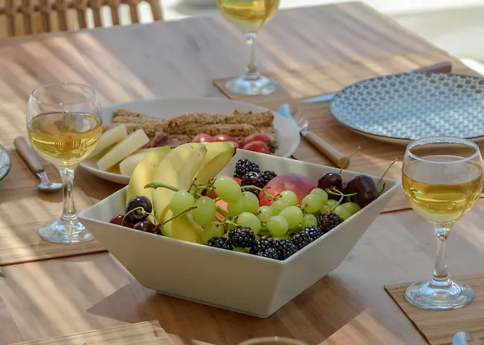 Naxos Finest & 3* Naxos City